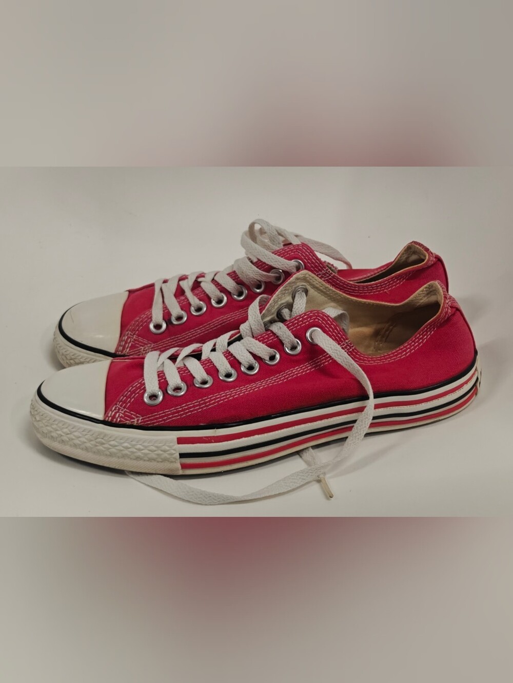 Converse Chuck Taylor All Star Red Low Top Sneakers Three Stripe Sole M-8 W-10